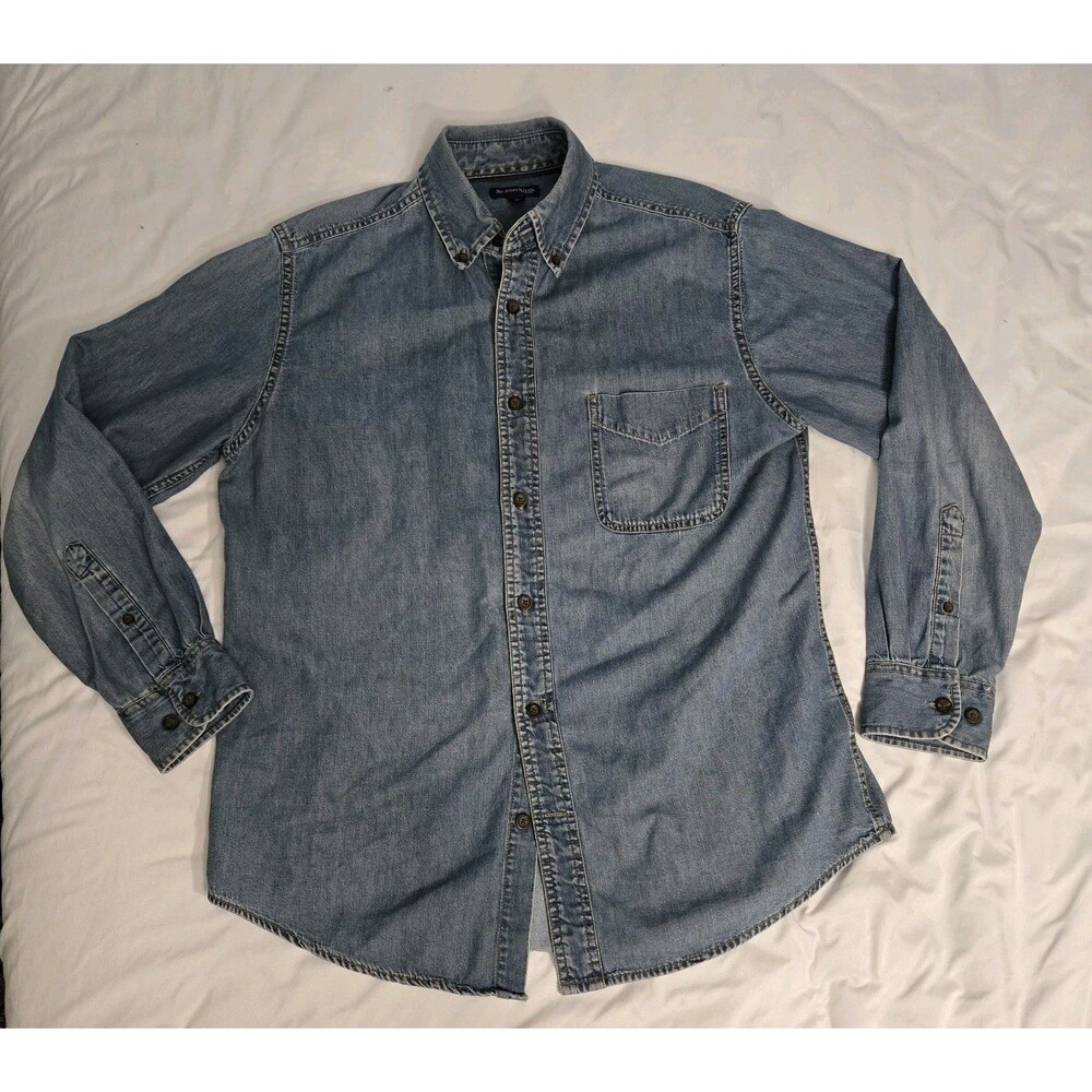 St. Johns Bay Men’s Blue Denim Long Sleeve Button Up Shirt Vintage 1990s size M